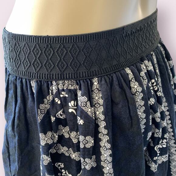 Alya Bohemian Flare Circle Skater Mini Skirt Pullon Size S Black and White Aztec - Picture 6 of 10